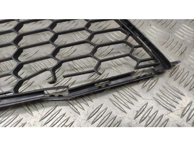 Нижняя решётка (из трех частей) Alfa Romeo Giulietta 156085891