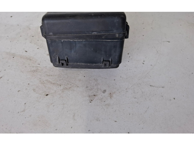 Pojistková skříňka 8266248190 Lexus RX 450H 2011