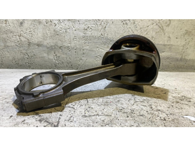 Píst Dodge Challenger pro benzínový motor 5.7