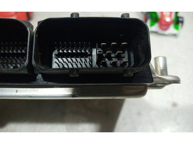 Řídící jednotka 038906019KE, 038906019KE Volkswagen Passat Alltrack 2003