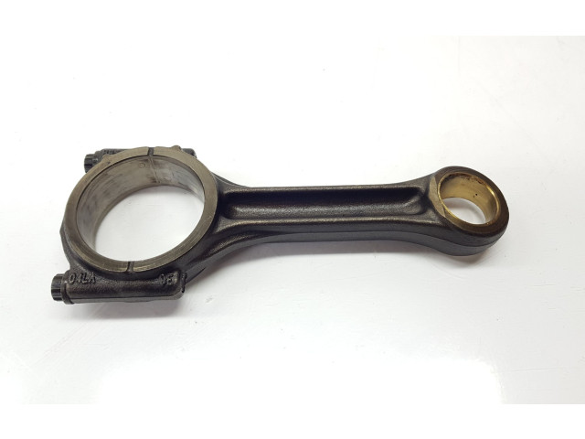 Шатун CRLB 04L105401A, 04L105401A    Skoda Superb B8 (3V)  