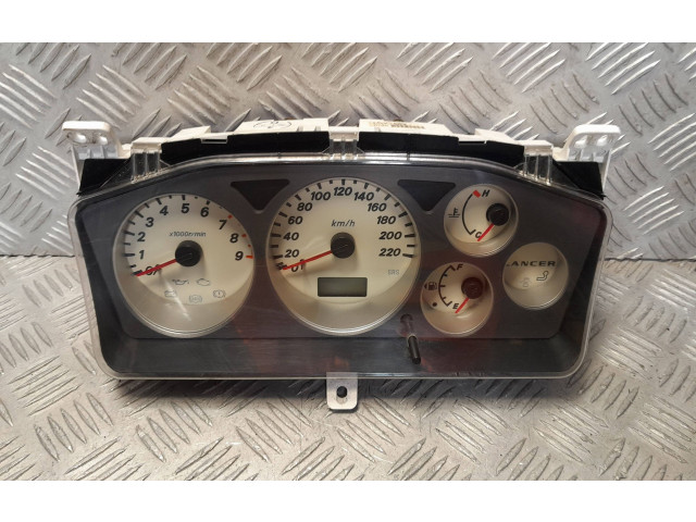 Панель приборов 690W0018 Mitsubishi Lancer