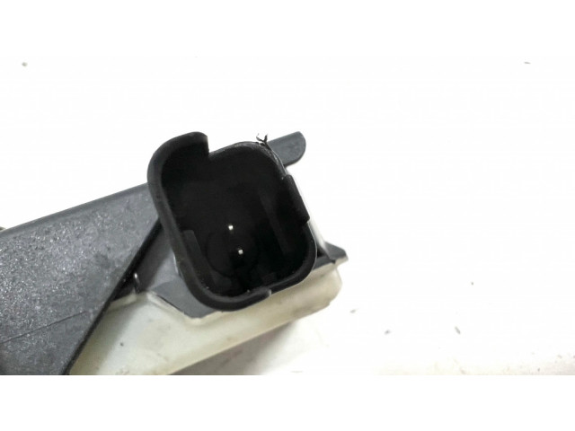 Degalų bako dangtelio spynos varikliukas