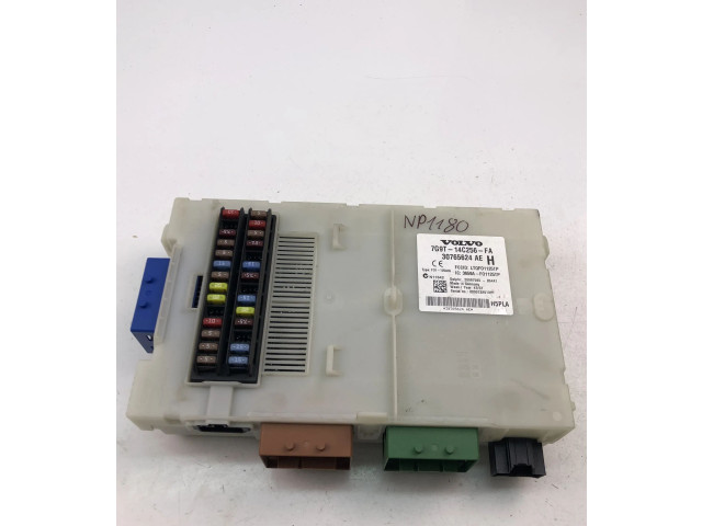 Блок предохранителей  30765624AE   Volvo V70    