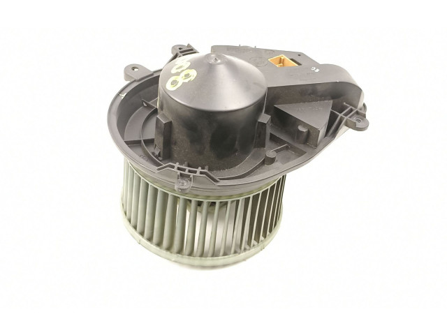 Вентилятор печки    8D1820021, 740221233F   Volkswagen Passat Alltrack