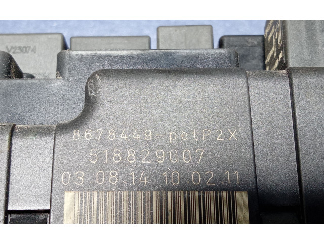 Блок предохранителей  8678449, 8678449   Volvo V70    