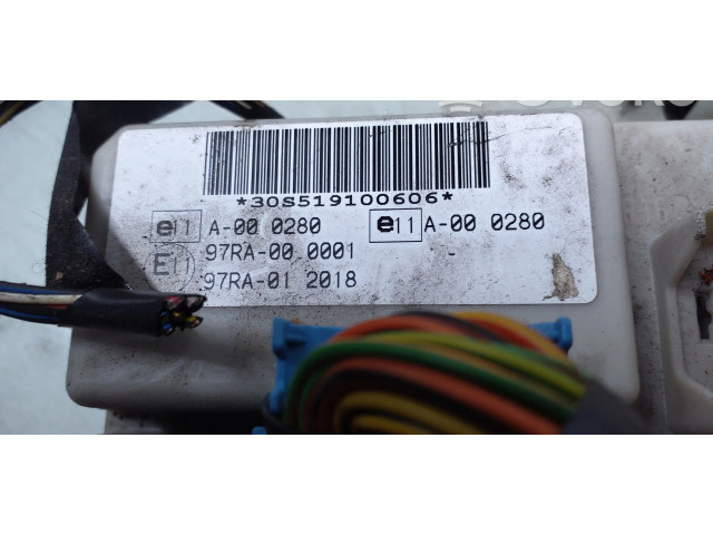 Блок предохранителей 4M5T14A073DG   Ford Focus    