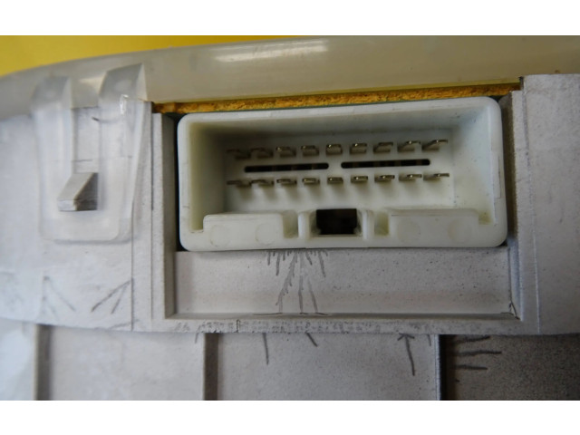 Панель приборов GE6WE Mazda 626