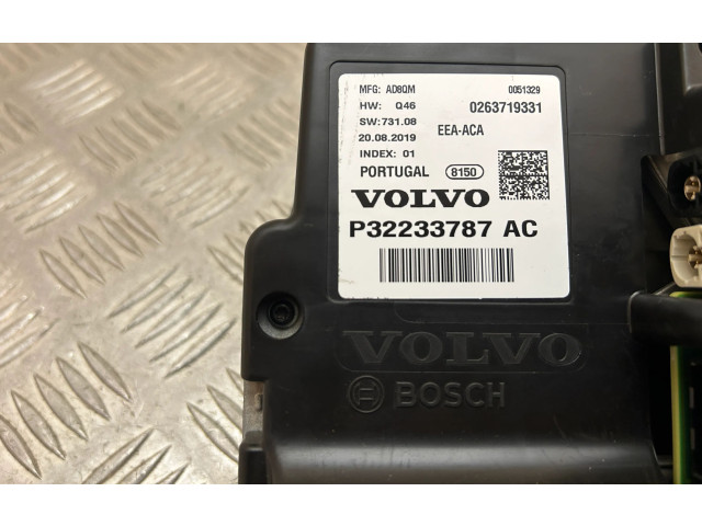 Панель приборов 32233787   Volvo XC90       