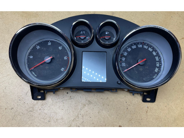 Přístrojová deska Opel Zafira C 2014 13374901