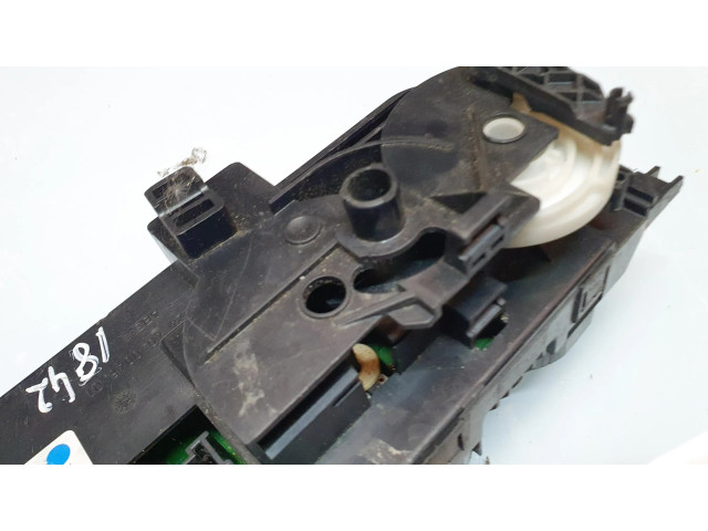 Блок управления климат-контролем 1688301285, Q132601 Mercedes-Benz A W168