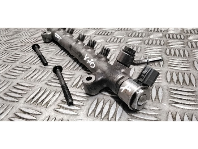 Топливная рампа 31303612   Volvo V70   для двигателя D4204T5