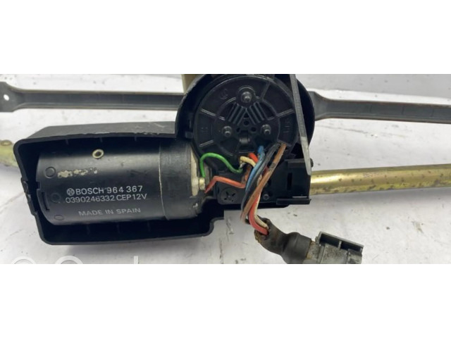 Моторчик дворников 7701034656    Renault Clio I