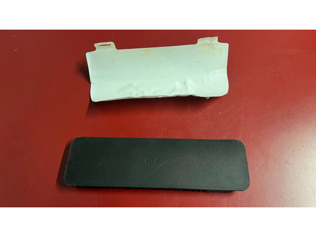 Подушка безопасности для колен 1051741   BMW X3 G01