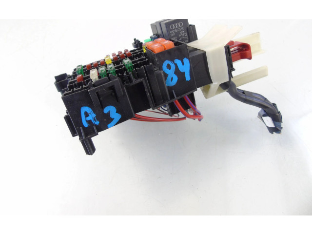 Блок предохранителей  5WA937615   Audi A3 8Y    