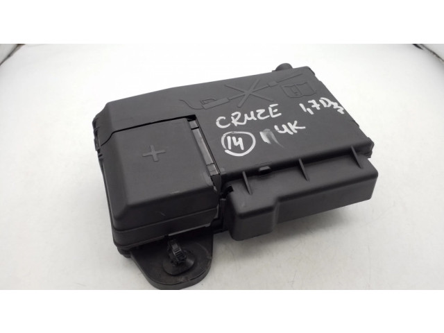 Pojistková skříňka 96964227 Chevrolet Cruze 2013