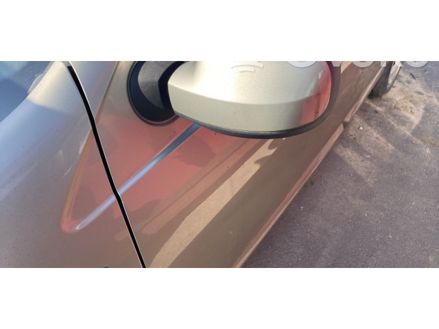 Зеркало (механическое) Dacia Sandero 2008 - 2012 года