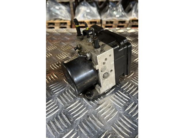 Jednotka ABS 1806320   Ford Fiesta 2012