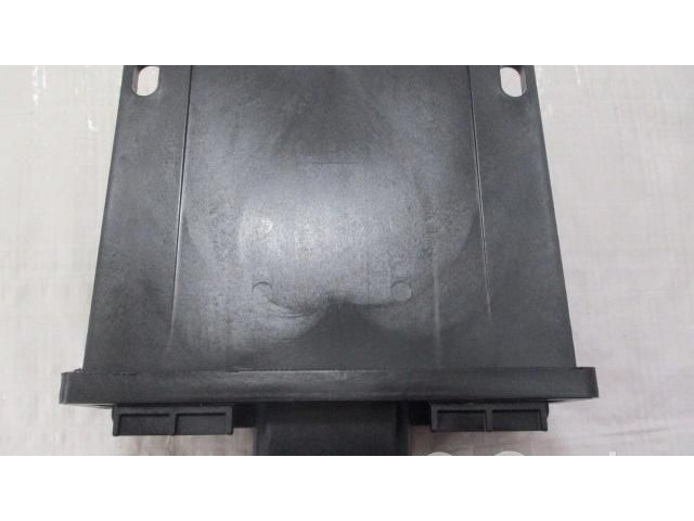 Блок управления коробкой передач 9826199380   Citroen SM