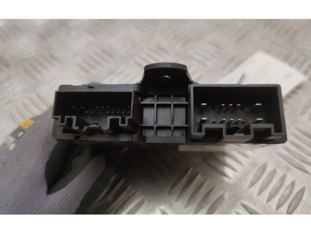 Блок управления крышки багажника