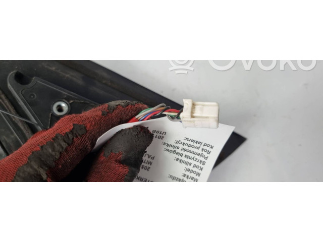 Zpětné zrcátko Mitsubishi Pajero 2011