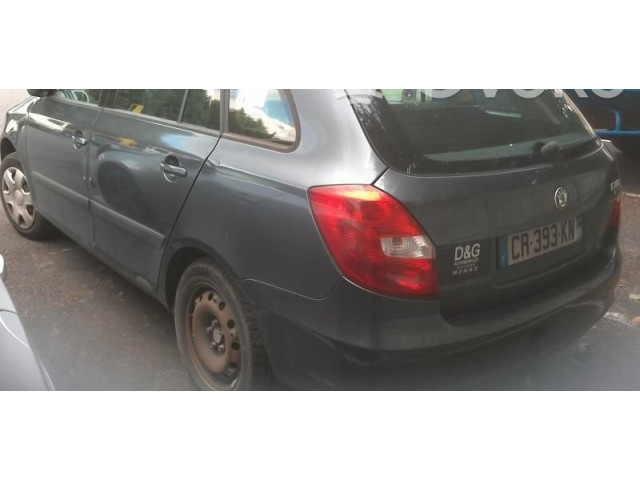 Зеркало электрическое Skoda Fabia Mk2 (5J) 2007 - 2014 года