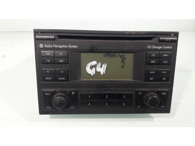 Радио/ проигрыватель CD/DVD / навигация