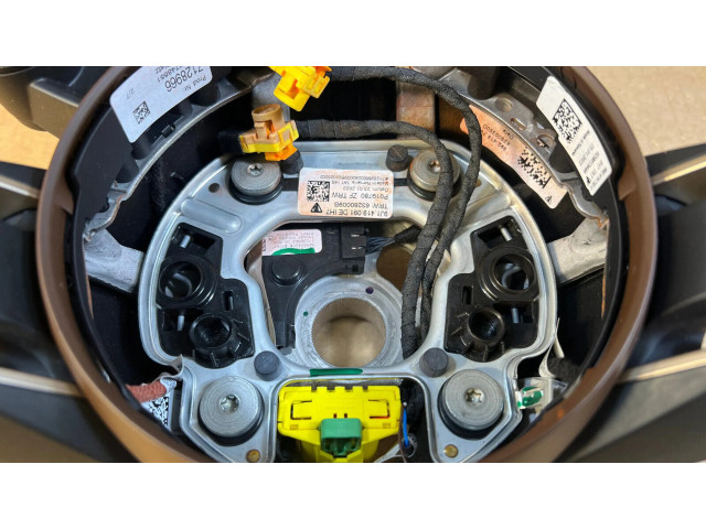 Volant Porsche 911 992 2022