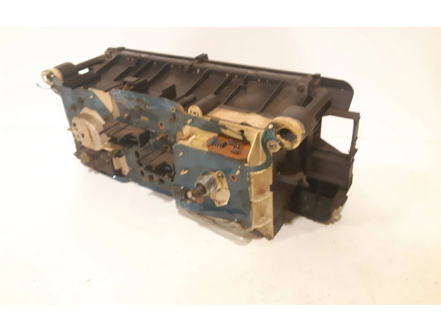 Přístrojová deska Audi 80 90 B2 1986 88471067, 81117275