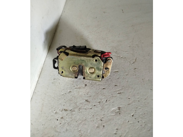 Zámek zadních dveří Chrysler Grand Voyager IV 2003