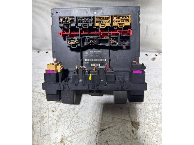 Блок комфорта 3C0937049AJ, 28107526 Skoda Octavia Mk2 (1Z)