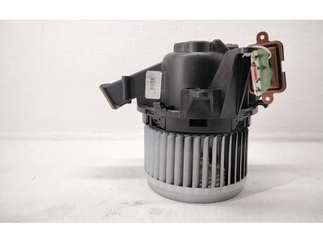 Вентилятор печки    77366895, 1D4230000   Fiat 500L