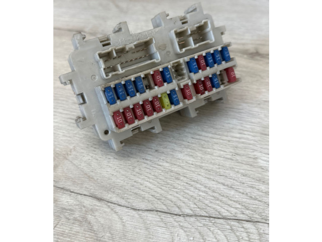 Блок предохранителей 2442CG000, CG0004H19   Infiniti FX    