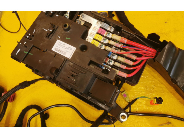 Панель приборов 7P0937548F, 7P0971341 Volkswagen Touareg II