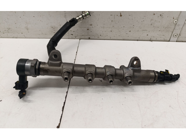 Топливная рампа 55260843   Jeep Cherokee  