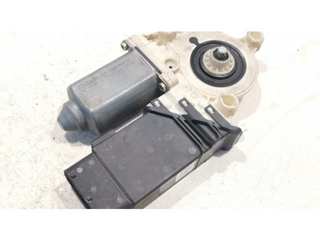 Передний двигатель механизма для подъема окон