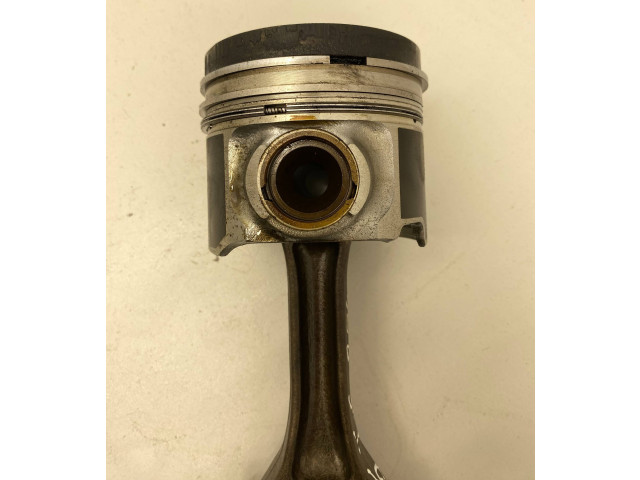  Поршень с шатуном AXD   Volkswagen Transporter - Caravelle T5  