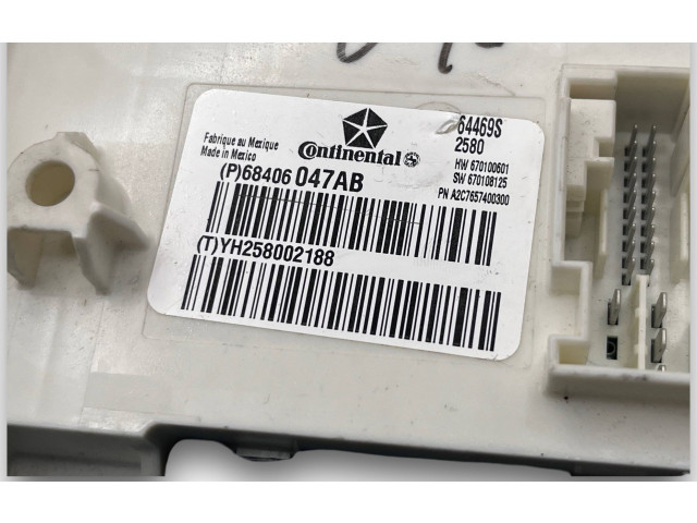 Блок предохранителей P68406047AB Jeep Grand Cherokee