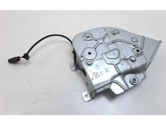 Замок багажника 2K5827201C    Volkswagen Caddy 2011 - 2016 года