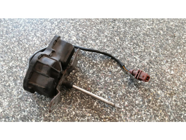 Моторчик стеклоочистителя 0390206950    Volvo V70