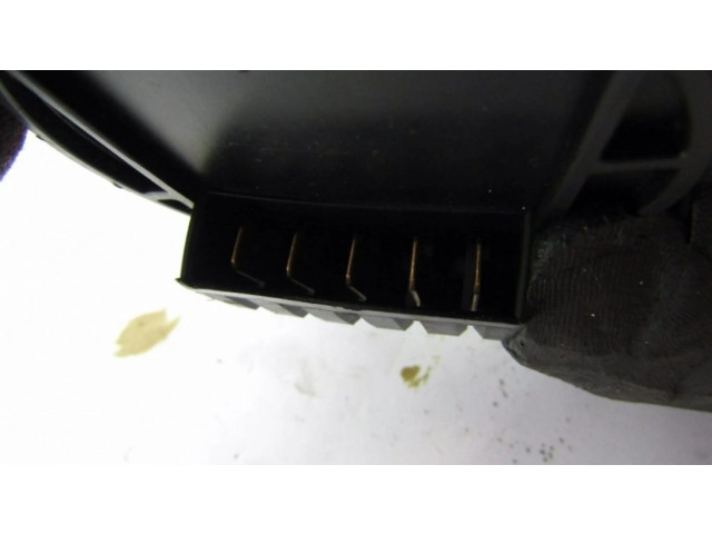 Двигатель стеклоочистителей