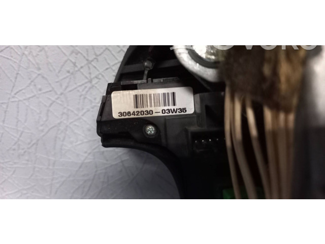 Подушка безопасности водителя 8686284 Volvo V70