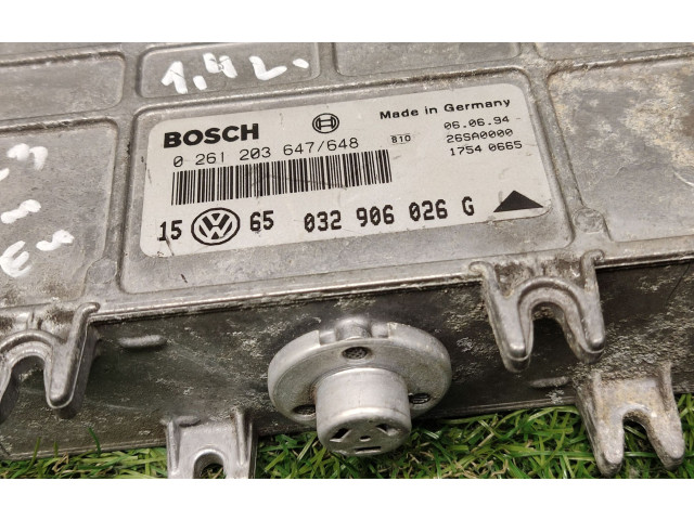 Блок управления двигателем ECU 032906026G, 0261203647 Volkswagen Golf III 1994