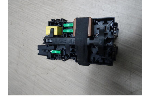 Блок предохранителей Peugeot 2008 II