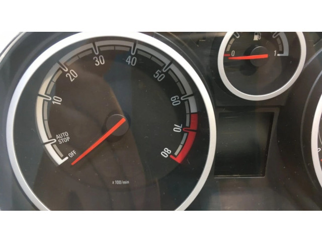 Панель приборов 13372163 Vauxhall Corsa D