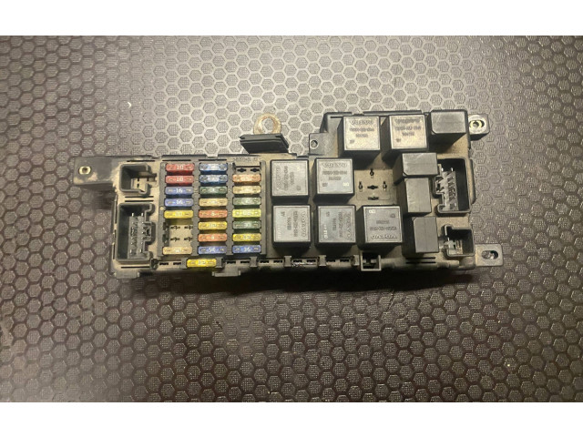 Блок предохранителей 9494207, 51323001 Volvo S80