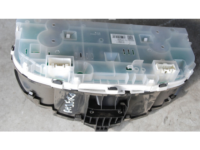 Přístrojová deska Mitsubishi Pajero 2015 810B217, 200KM