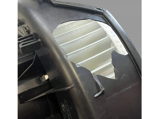 Вентилятор печки    6Q1819015J   Audi A1