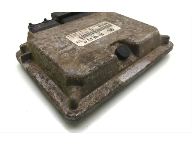 Блок управления двигателя 036906032C Volkswagen New Beetle