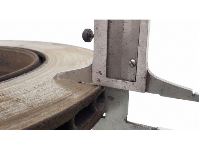 Задний тормозной диск BMW X5 F15 3.0